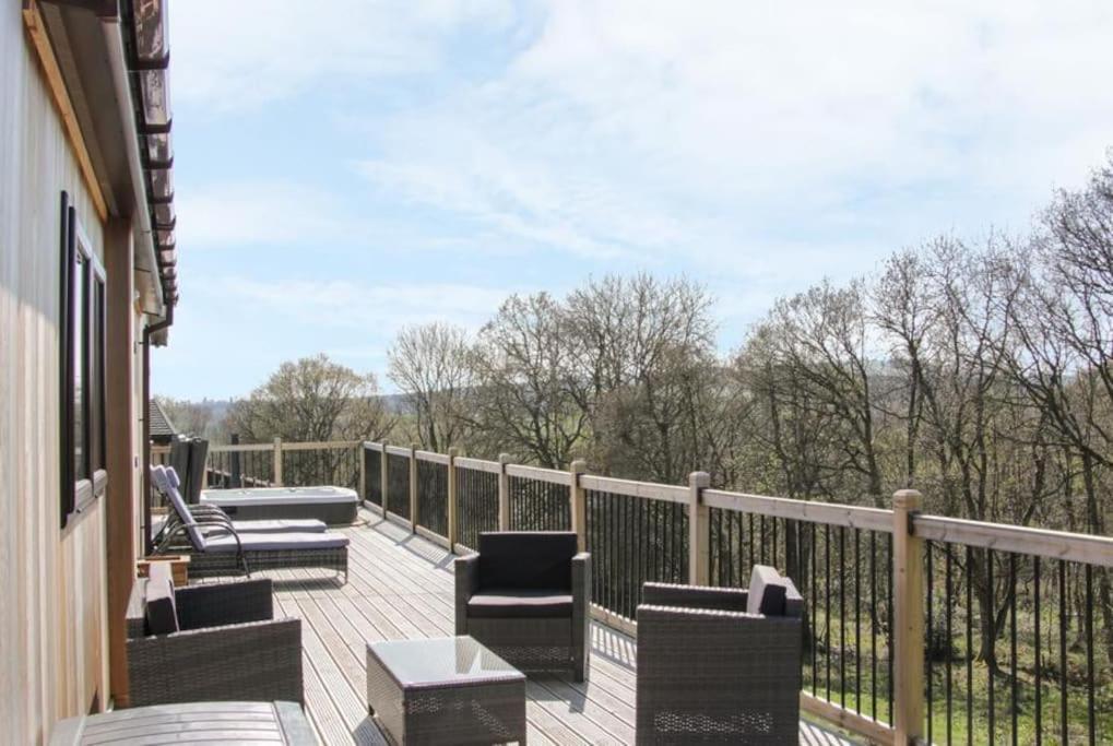 Fabulous Detached Lodge With Hot Tub Two Nights Minimum Stay Bridgnorth Exterior foto